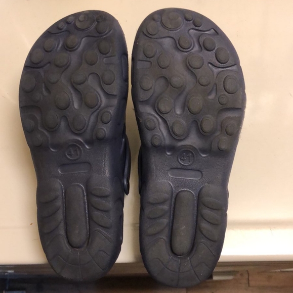 Crocs - Picture 3 of 4